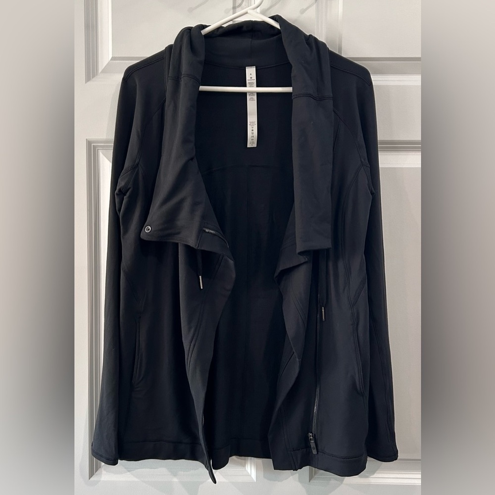 LULULEMON Black Coast Easy Wrap‎ Jacket Women Size 4 Asymmetrical Zip Thumb Hole